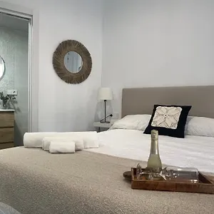 https://apt-casa-gloria.hotelsinnerja.org